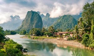 28 JANVIER : Luang Prabang. Vol à Luang Prabang et arrivée à l’hôtel Maison Souvannaphoum.