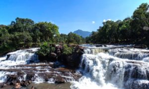 1er FEVRIER : Champasak Visite de Bolaven, incluant la cascade de Tad Fan. Continuation vers Pakxong et Jhai Coffee House. Promenade dans les villages: Ban Bong Neua, d'Alak, Ban Kokphung, Katu. Visite la cascade de Tadlo.